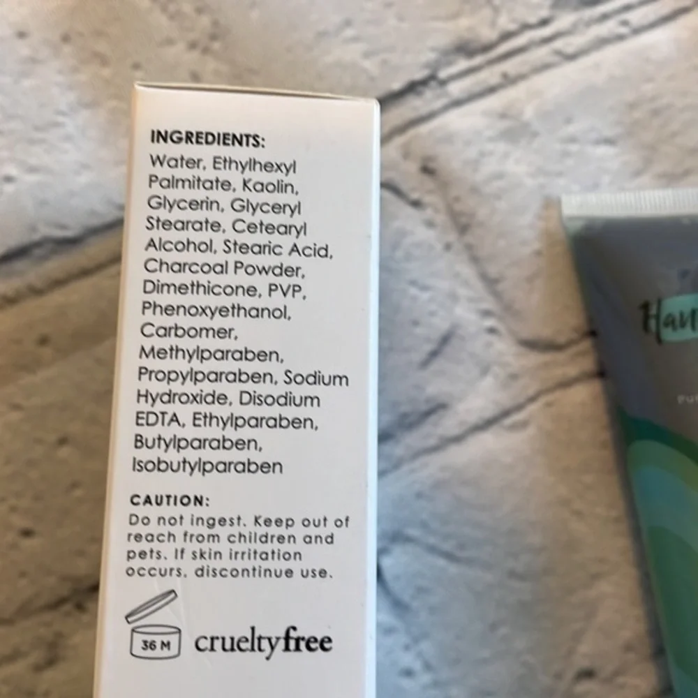 Hannah Sienna Essential Skincare Purifying Charcoal Mask - Picture 3 of 6